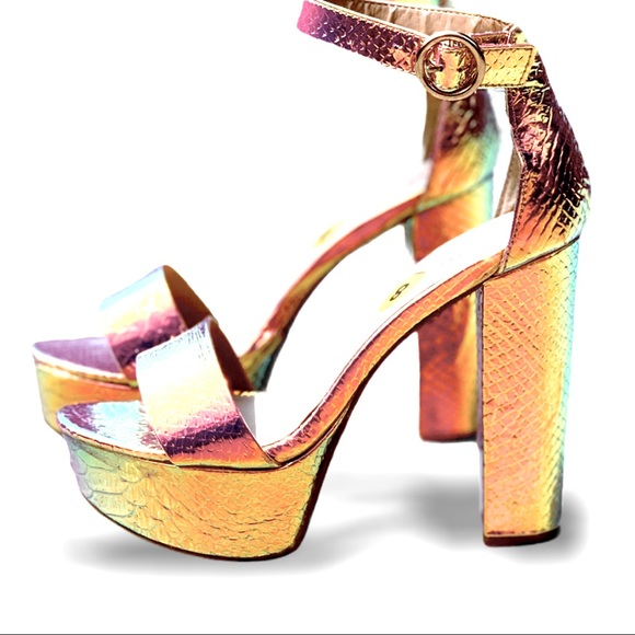 Dollskill x Bamboo Iridescent Platform Block Heel - Picture 4 of 16